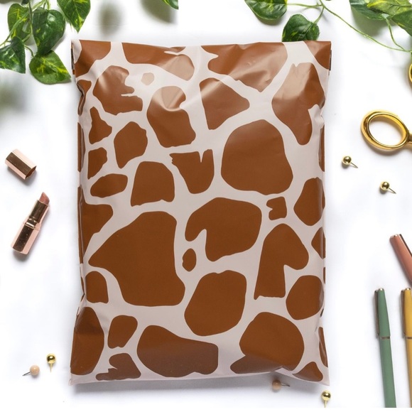 25 10X13 Giraffe Print / Brown Cow Poly Mailers PRICE IS FIRM CLEARANCE - Picture 8 of 8